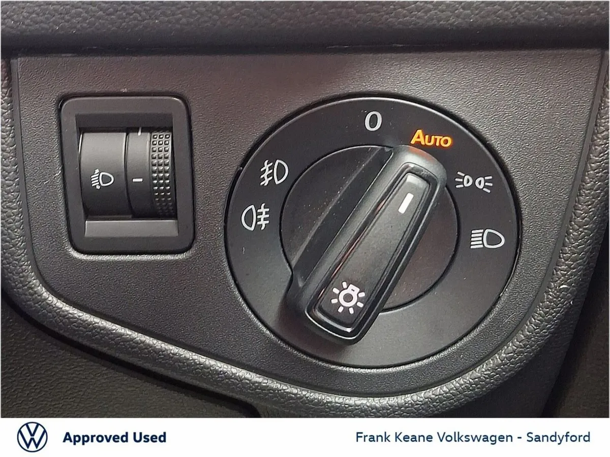 Volkswagen Polo Hatchback, Petrol, 2026, Blue