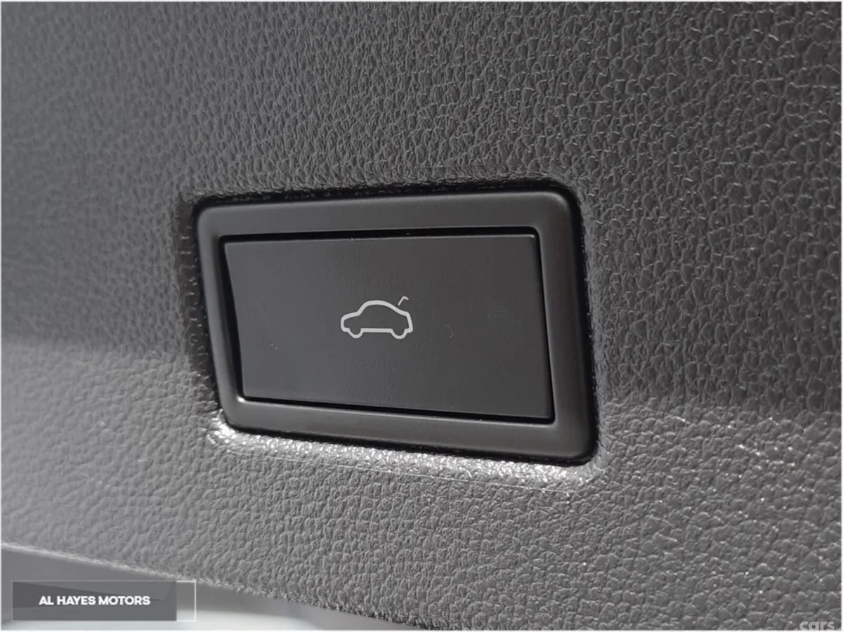 Volkswagen T-Roc SUV, Petrol, 2024, White