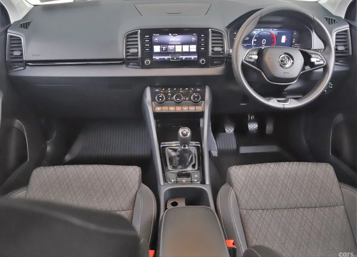 Skoda Karoq SUV, Diesel, 2024, Silver