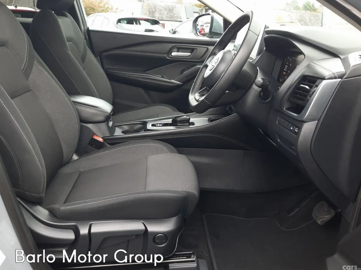 Nissan Qashqai MPV, Petrol, 2024, Grey