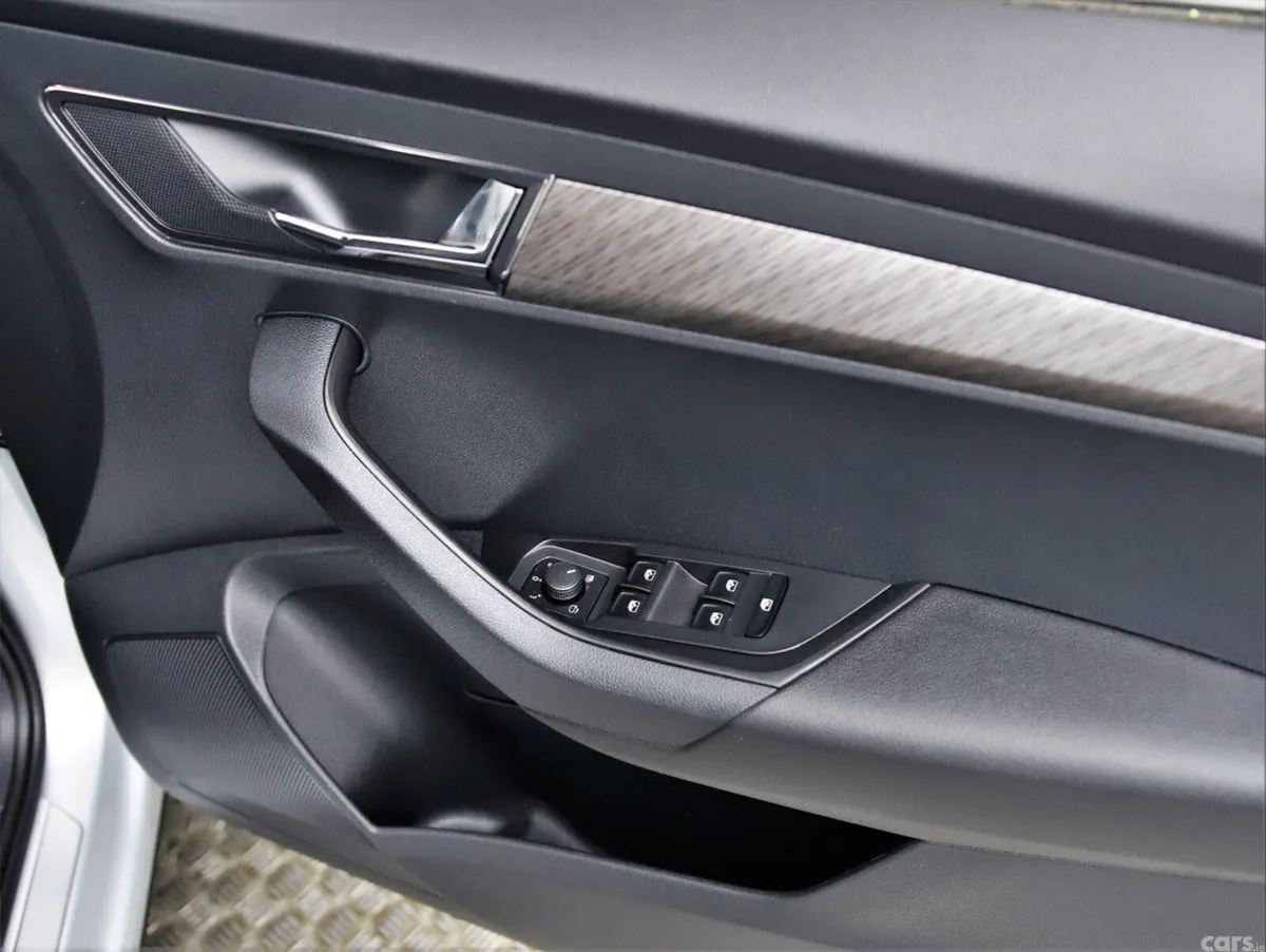 Skoda Karoq SUV, Diesel, 2024, Silver
