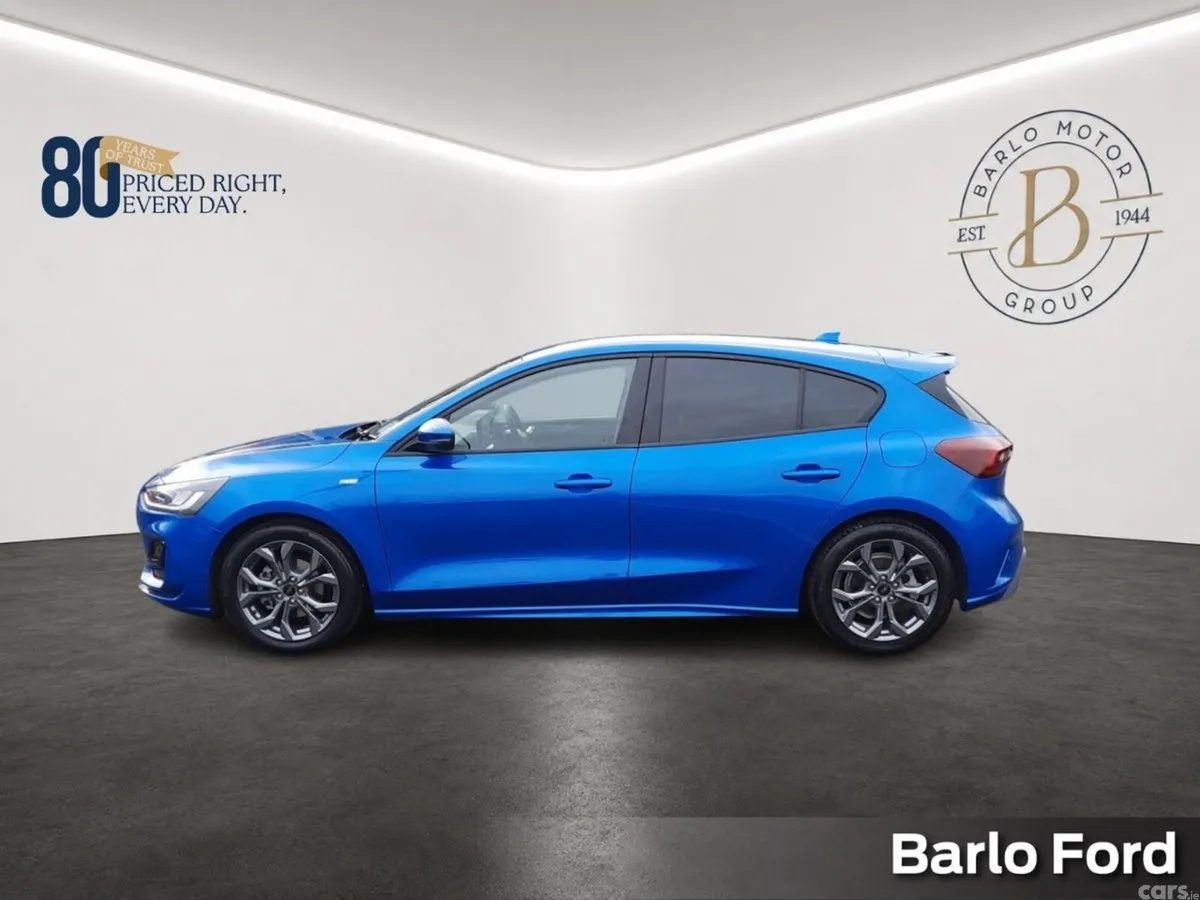 Ford Focus Hatchback, Petrol, 2024, Blue
