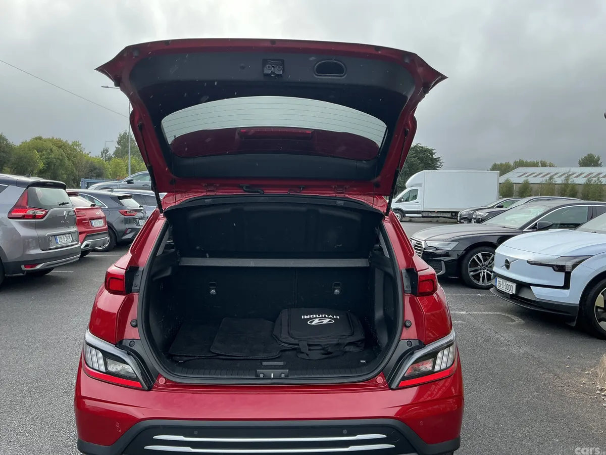 Hyundai KONA Hatchback, Electric, 2022, Red