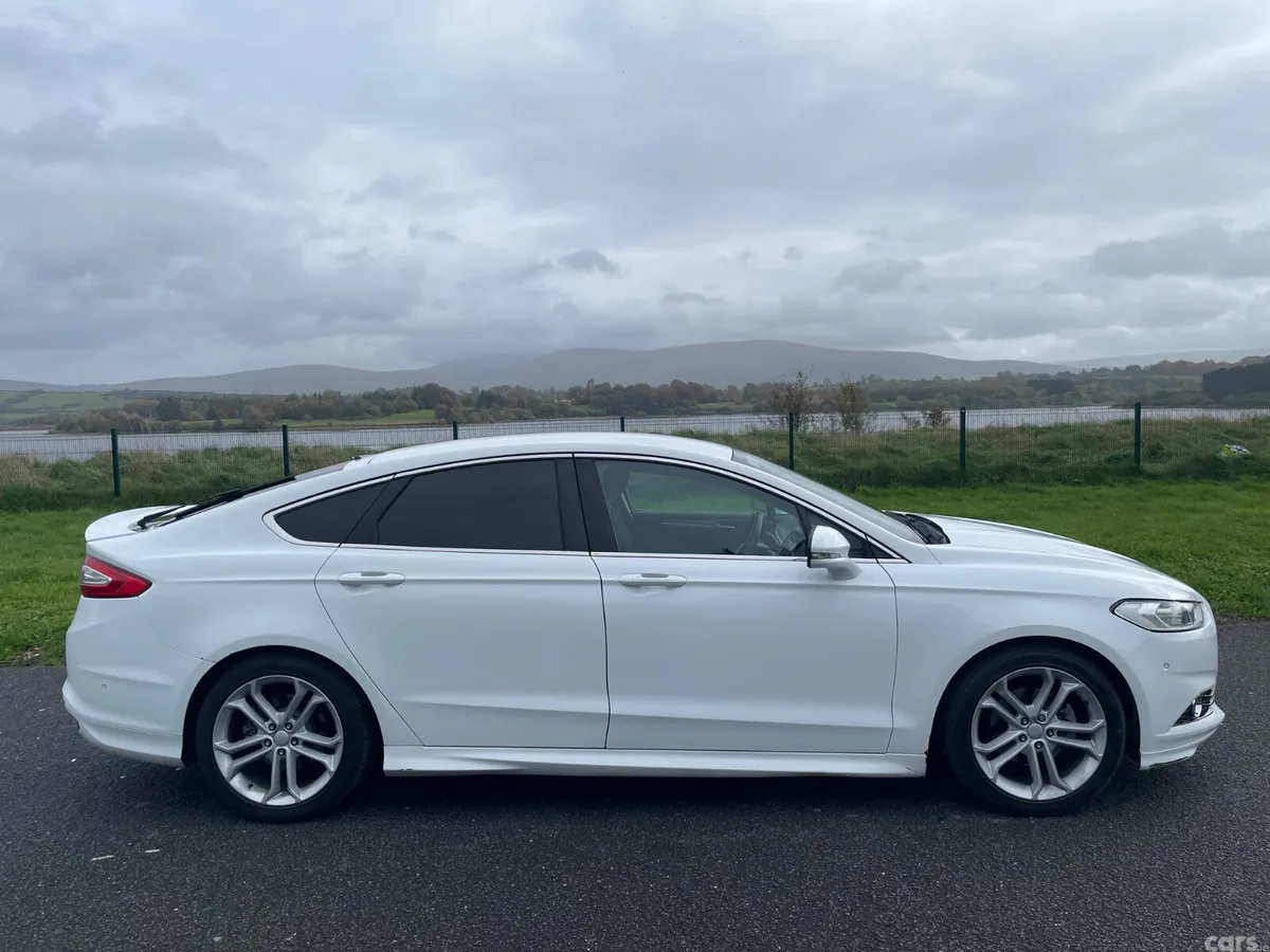 Ford Mondeo Hatchback, Diesel, 2015, White