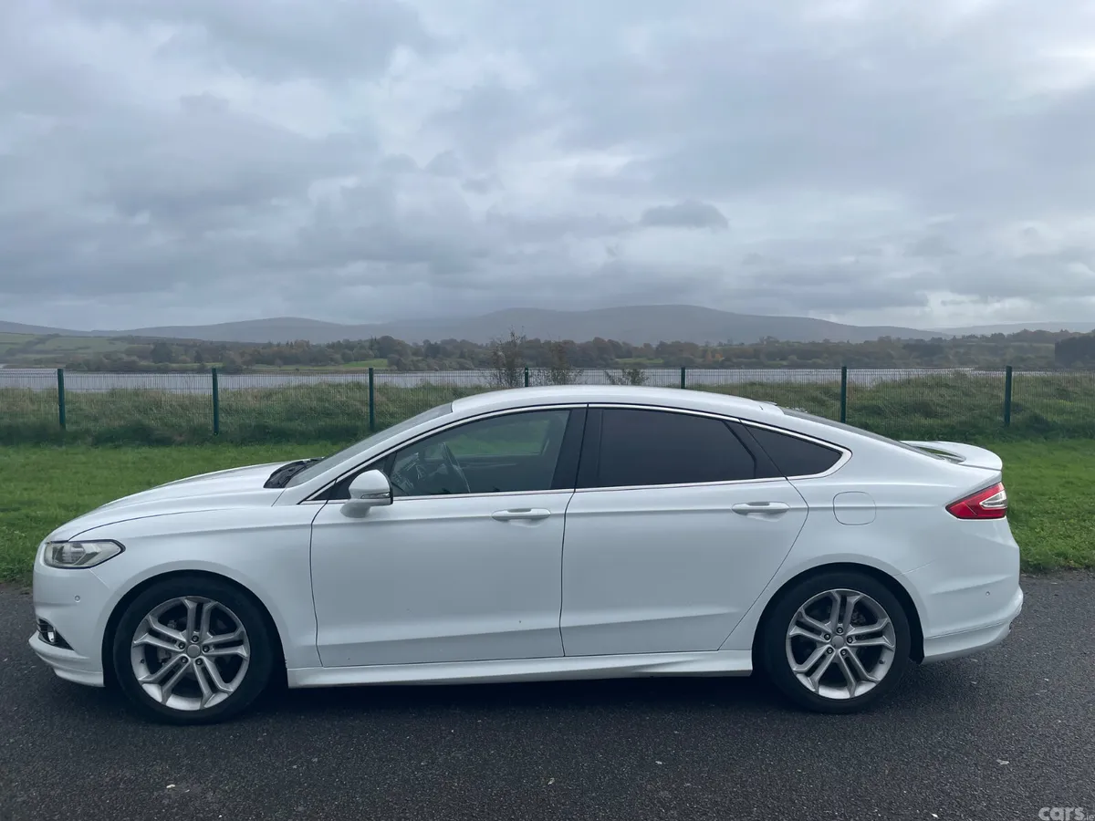 Ford Mondeo Hatchback, Diesel, 2015, White