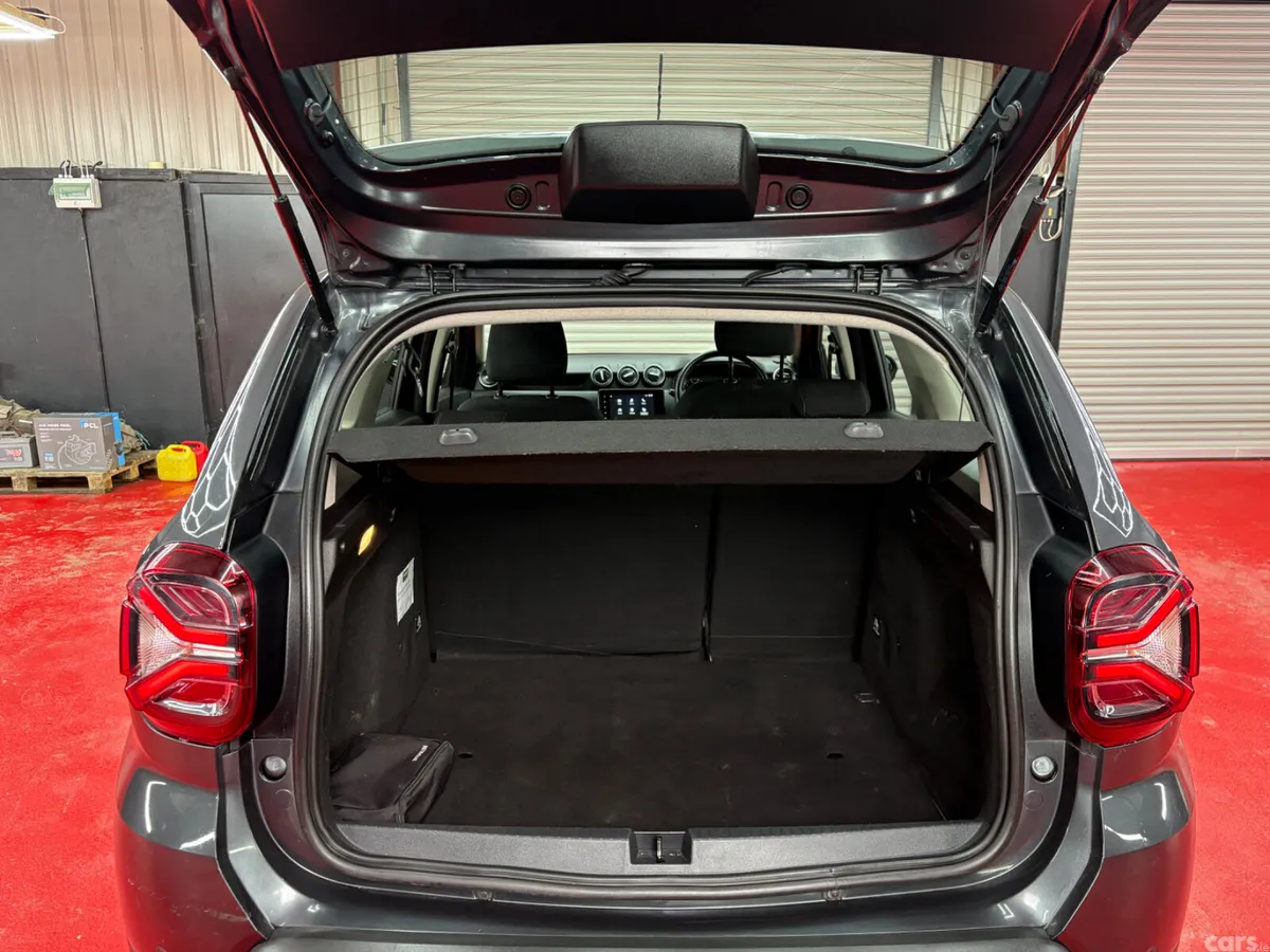 Dacia Duster SUV, Petrol, 2023, Grey