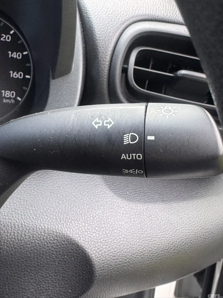 Toyota Yaris Hatchback, Petrol, 2020, White