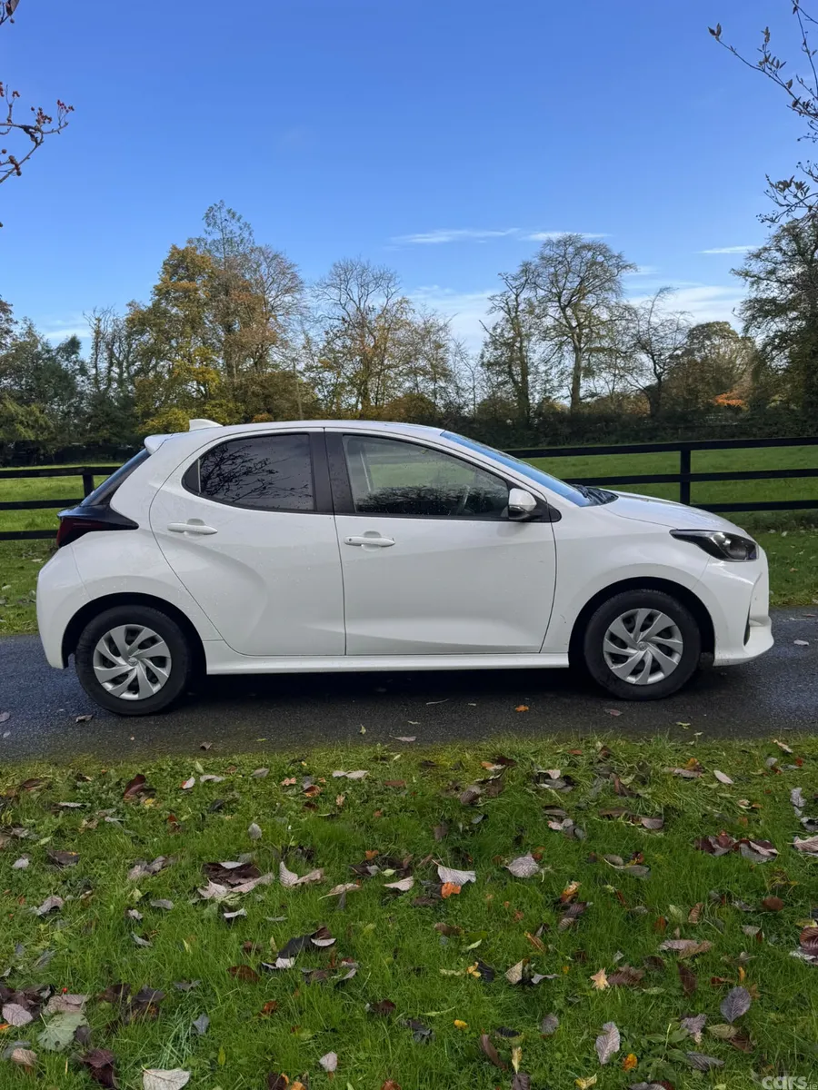 Toyota Yaris Hatchback, Petrol, 2020, White