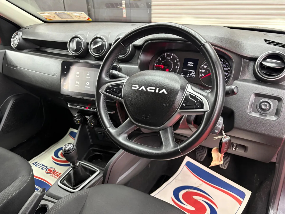 Dacia Duster SUV, Petrol, 2023, Grey