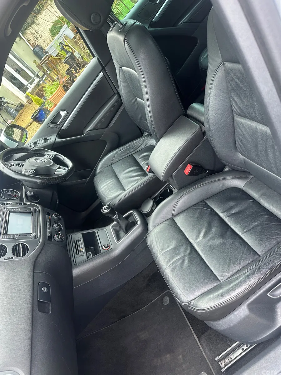 Volkswagen Tiguan SUV, Diesel, 2016, Silver