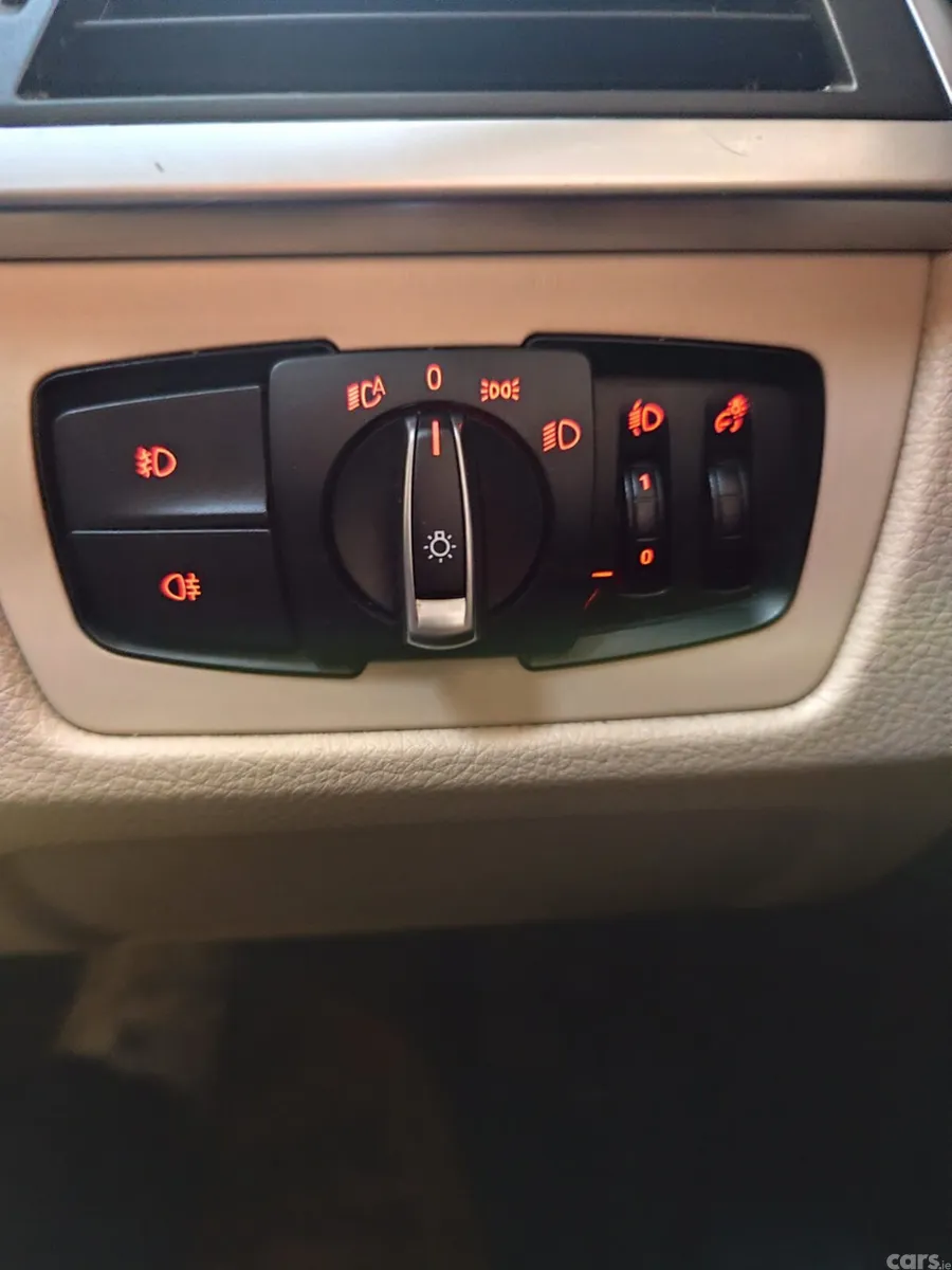 BMW 3-Series Saloon, Diesel, 2017, Grey