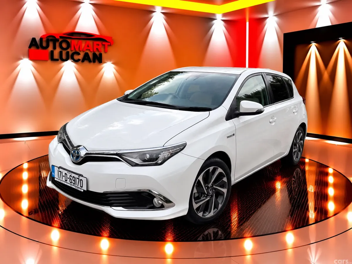 Toyota Auris Hatchback, Petrol Hybrid, 2017, White