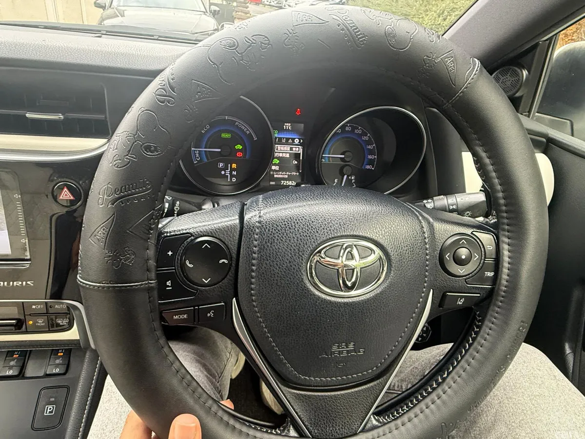 Toyota Auris Hatchback, Petrol Hybrid, 2017, White