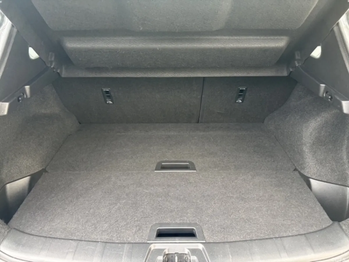Nissan Qashqai SUV, Diesel, 2017, Grey
