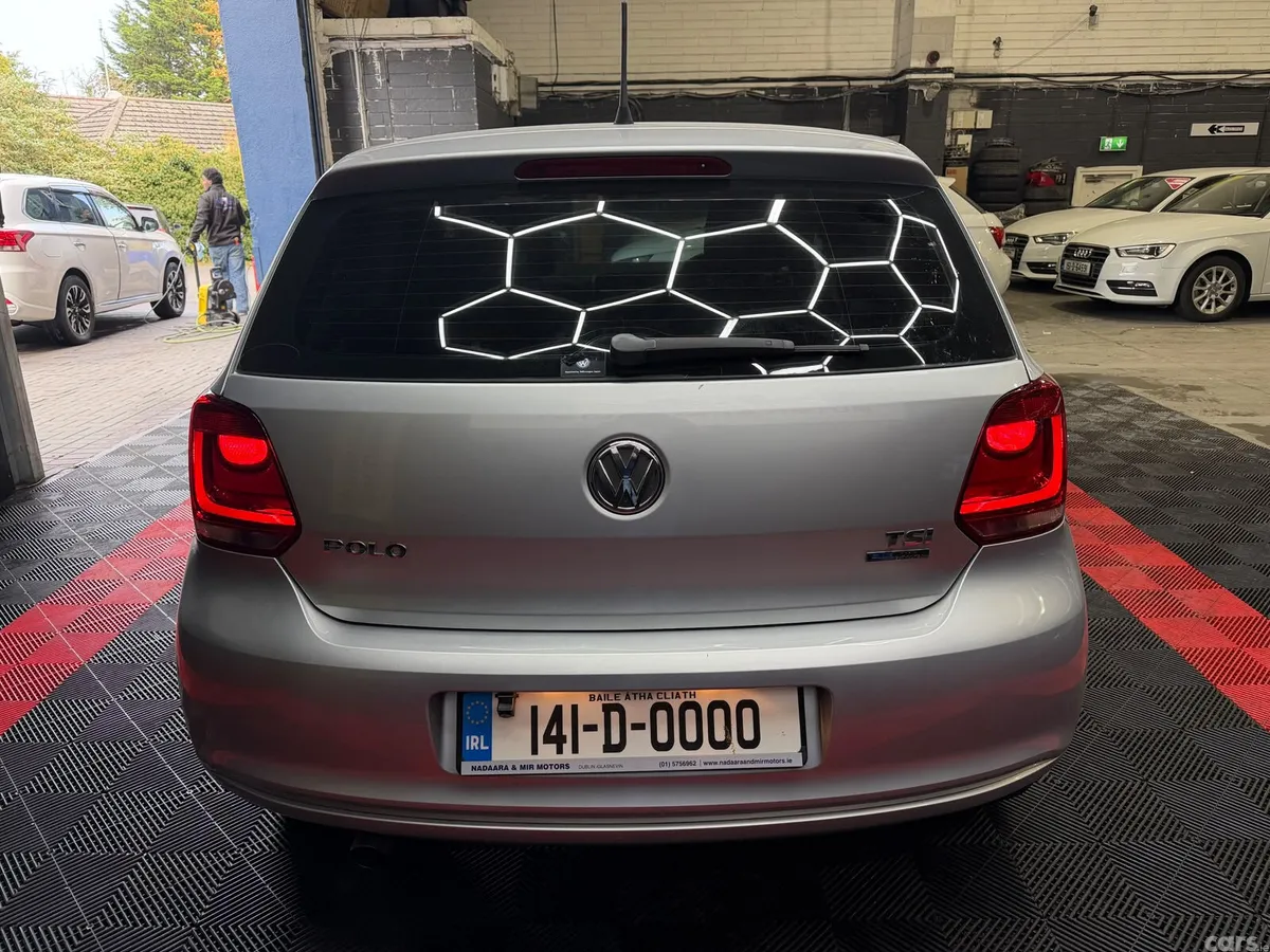 Volkswagen Polo Hatchback, Petrol, 2014, Silver