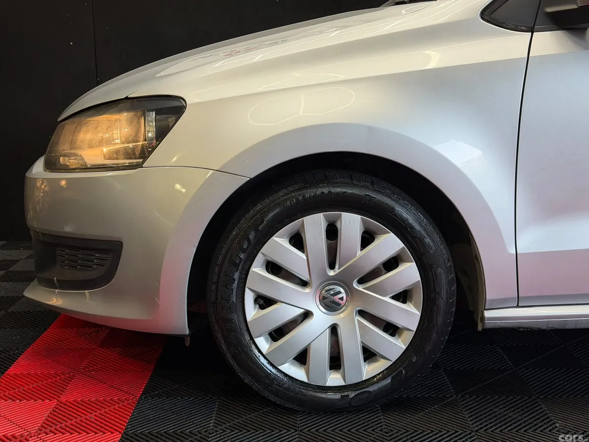 Volkswagen Polo Hatchback, Petrol, 2014, Silver