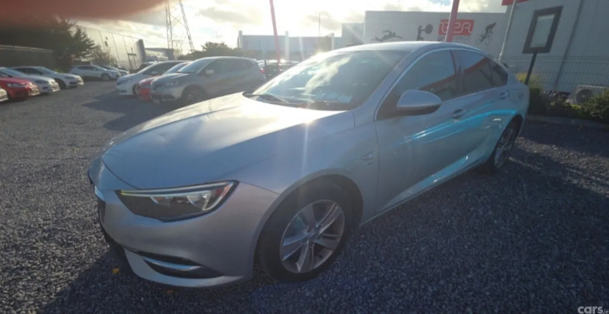 Vauxhall Insignia Hatchback, Diesel, 2017, Silver