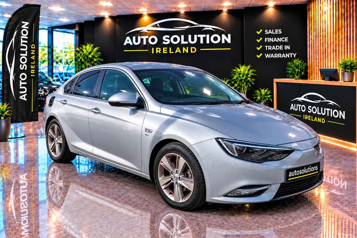 Vauxhall Insignia Hatchback, Diesel, 2017, Silver