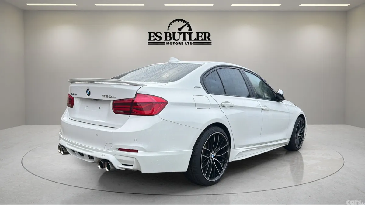 BMW 3-Series Saloon, Petrol Plug-in Hybrid, 2017, White