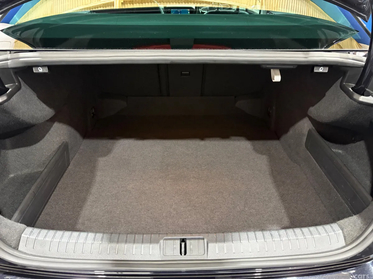 Volkswagen Passat Saloon, Diesel, 2021, Black