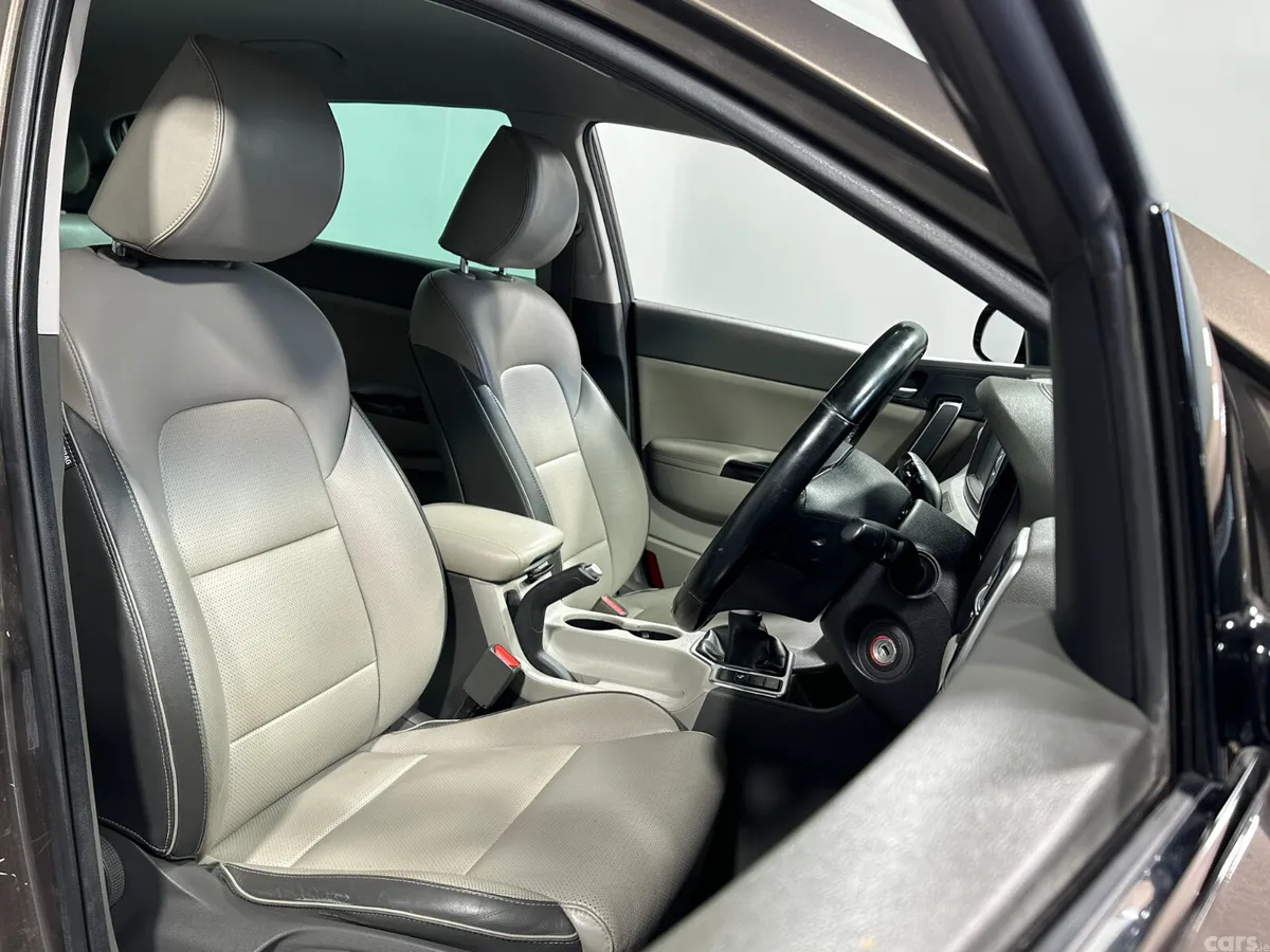 Kia Sportage SUV, Diesel, 2018, Brown