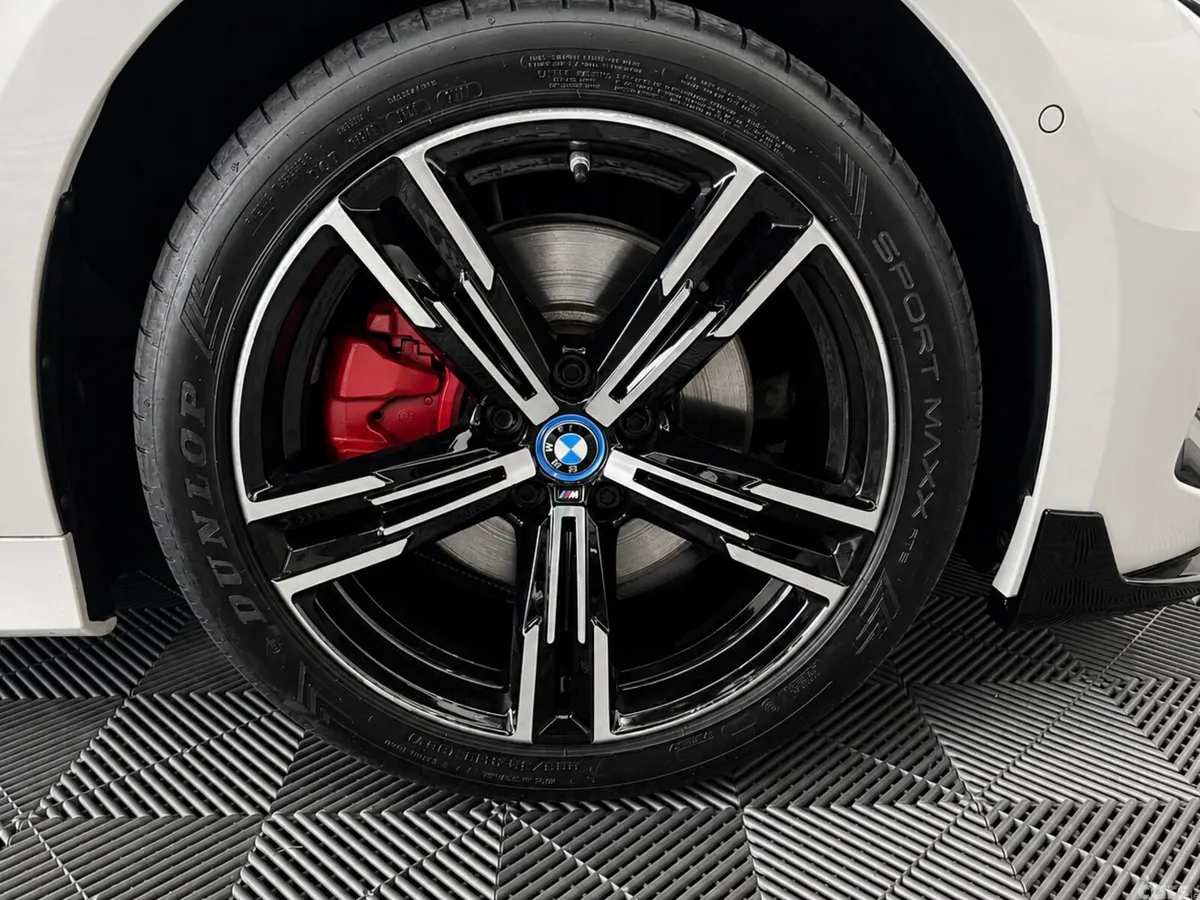 BMW 3-Series Saloon, Petrol Hybrid, 2024, White