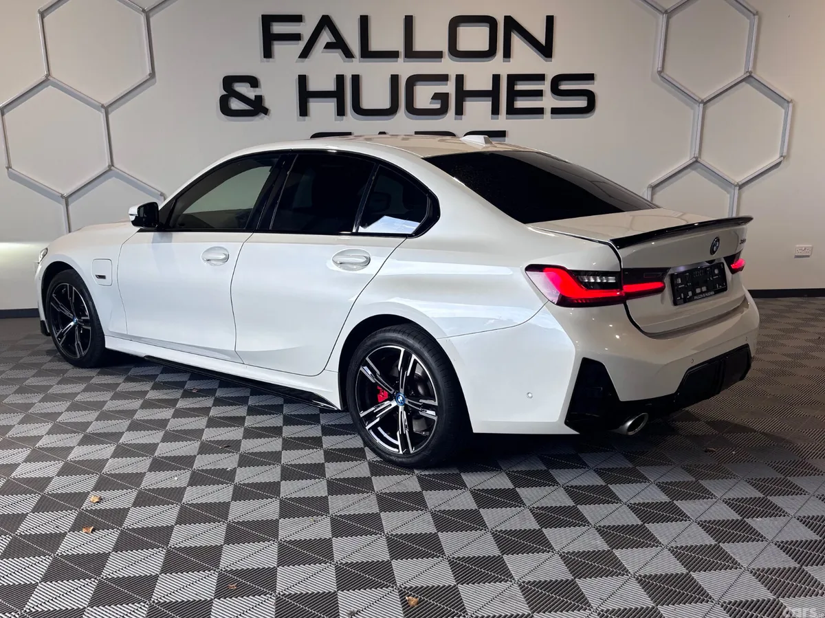 BMW 3-Series Saloon, Petrol Hybrid, 2024, White