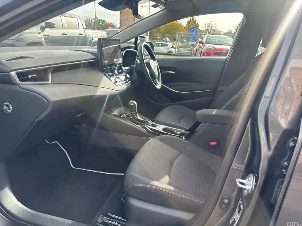 Toyota Corolla Saloon, Petrol Hybrid, 2025, Grey
