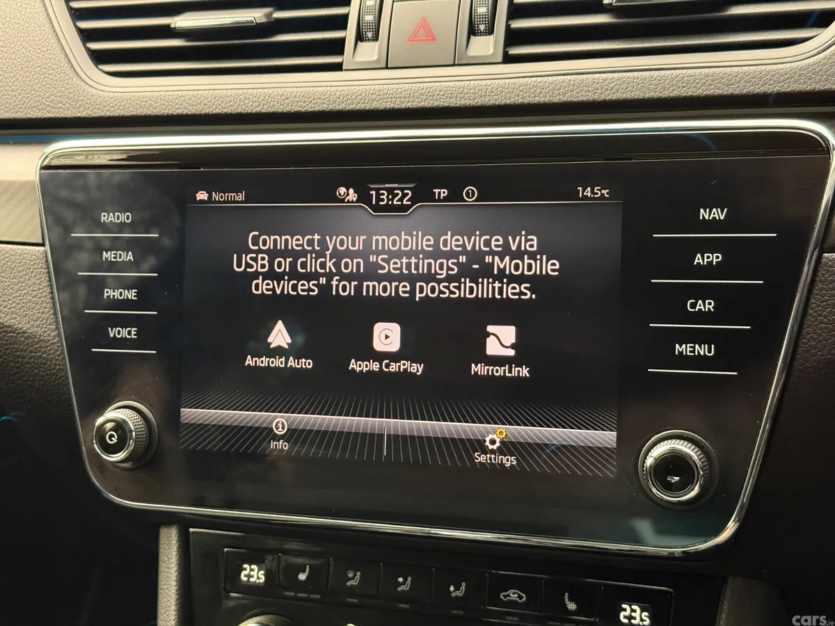 Skoda Superb Saloon, Diesel, 2024, Grey