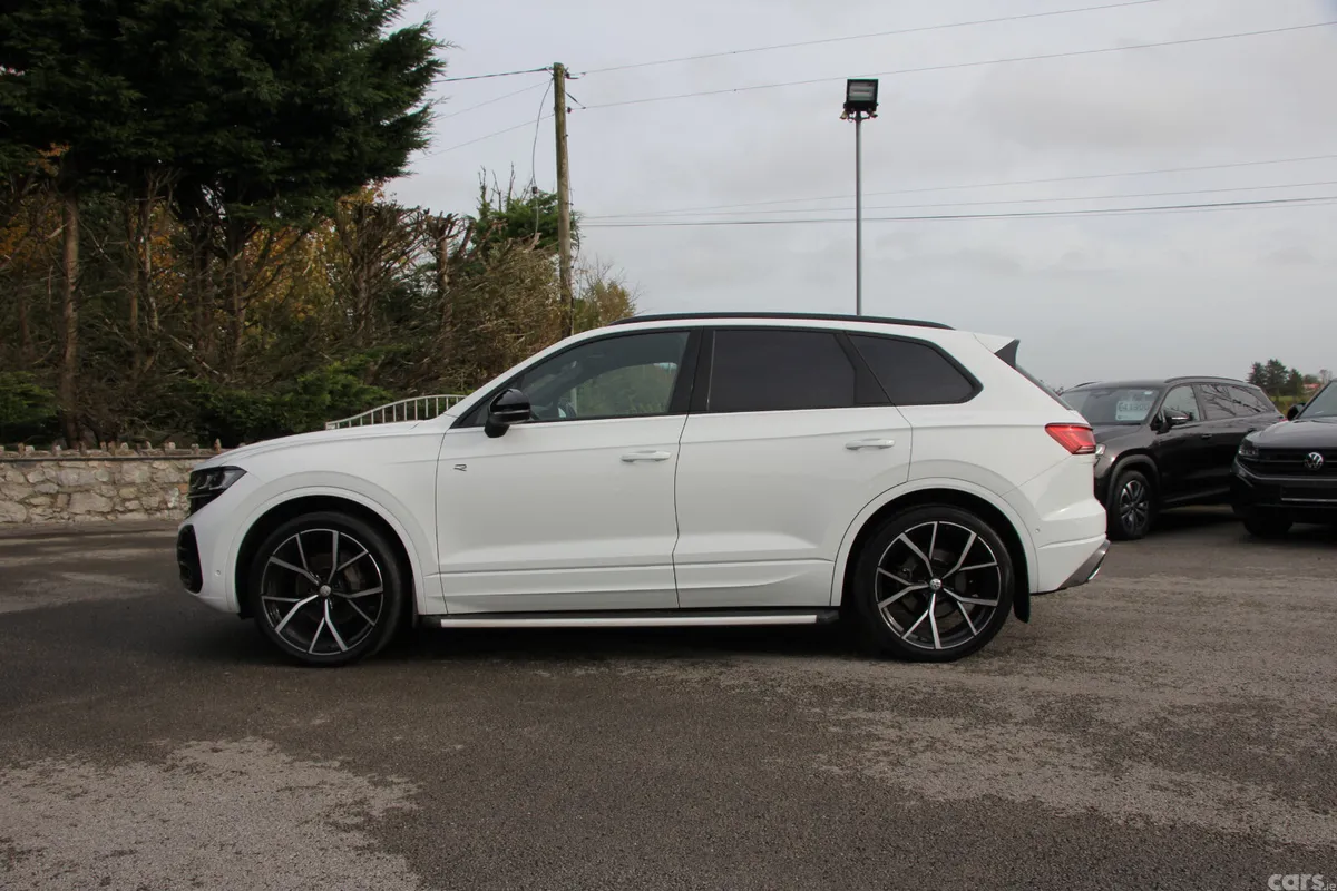 Volkswagen Touareg SUV, Diesel, 2024, White