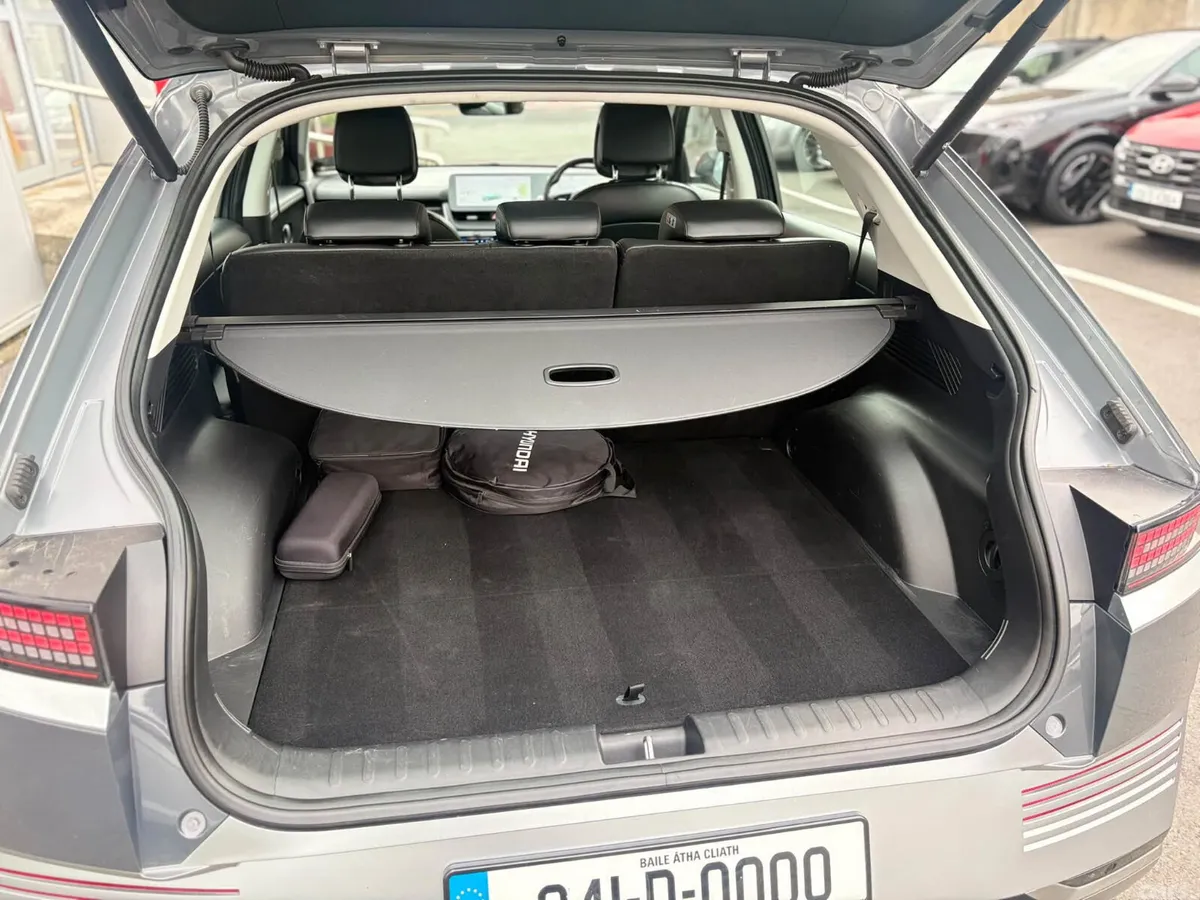 Hyundai IONIQ 5 Hatchback, Electric, 2024, Grey