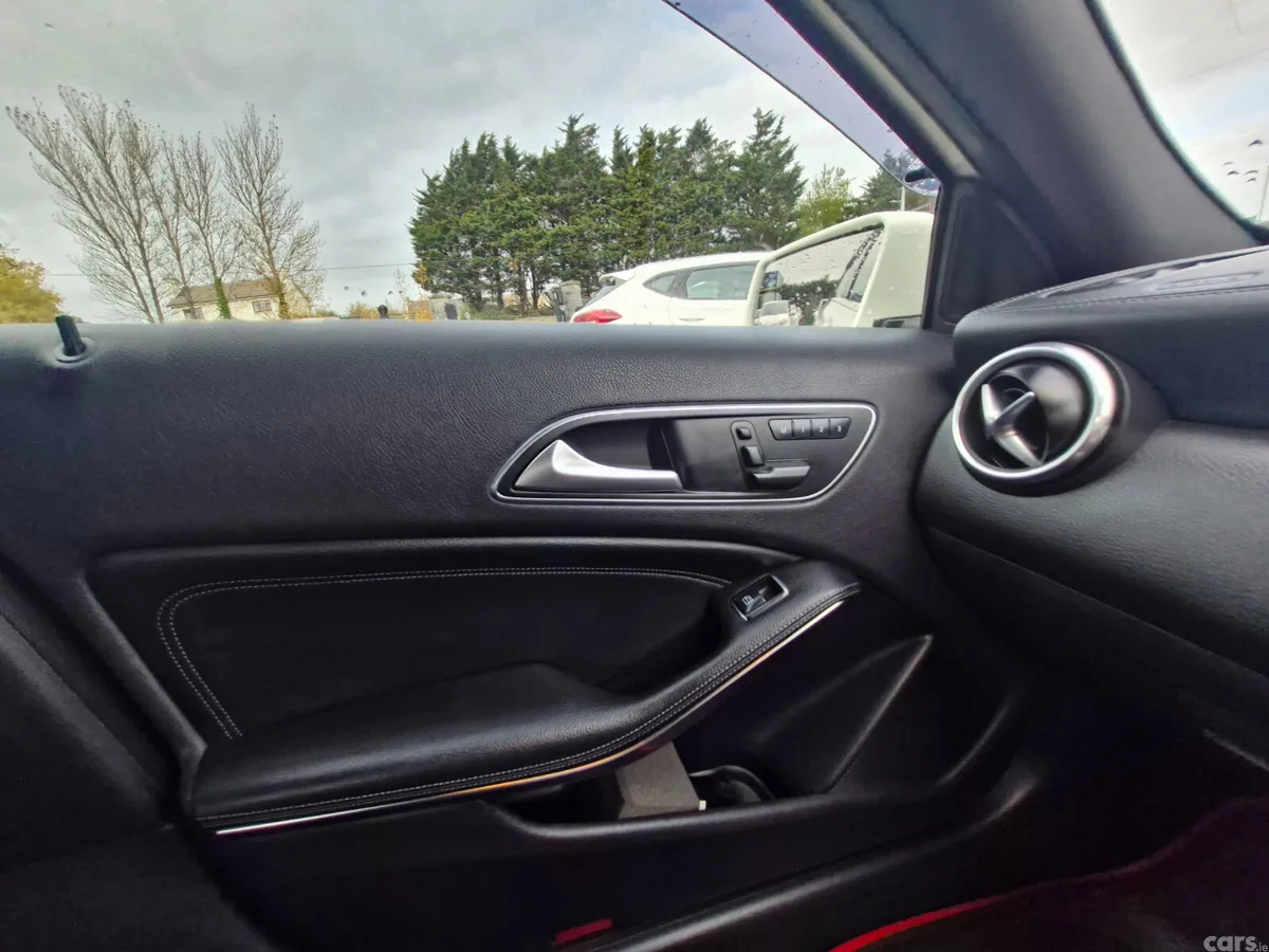 Mercedes-Benz A-Class Hatchback, Petrol, 2013, White