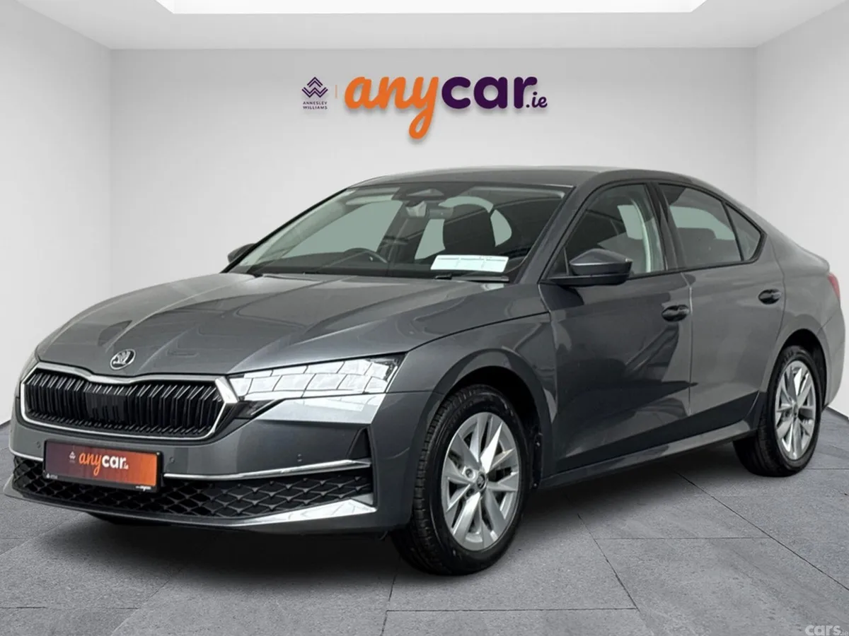 Skoda Octavia Saloon, Petrol, 2026, Grey