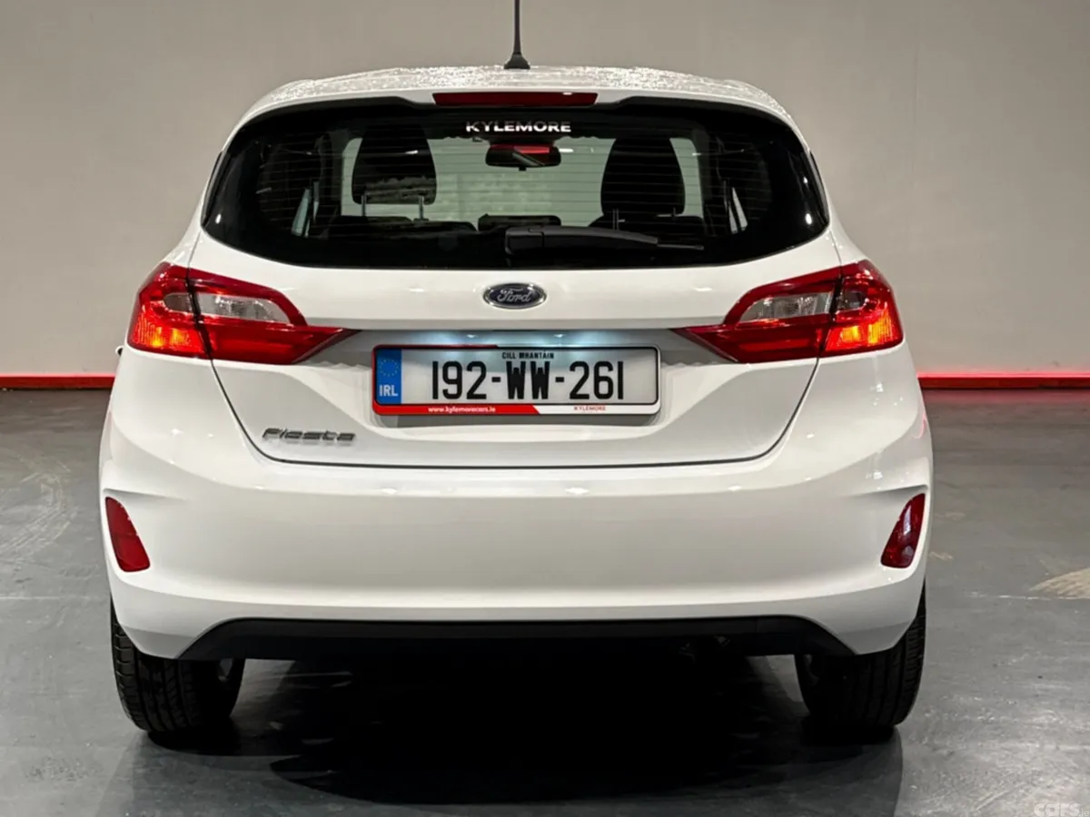 Ford Fiesta Hatchback, Petrol, 2019, White