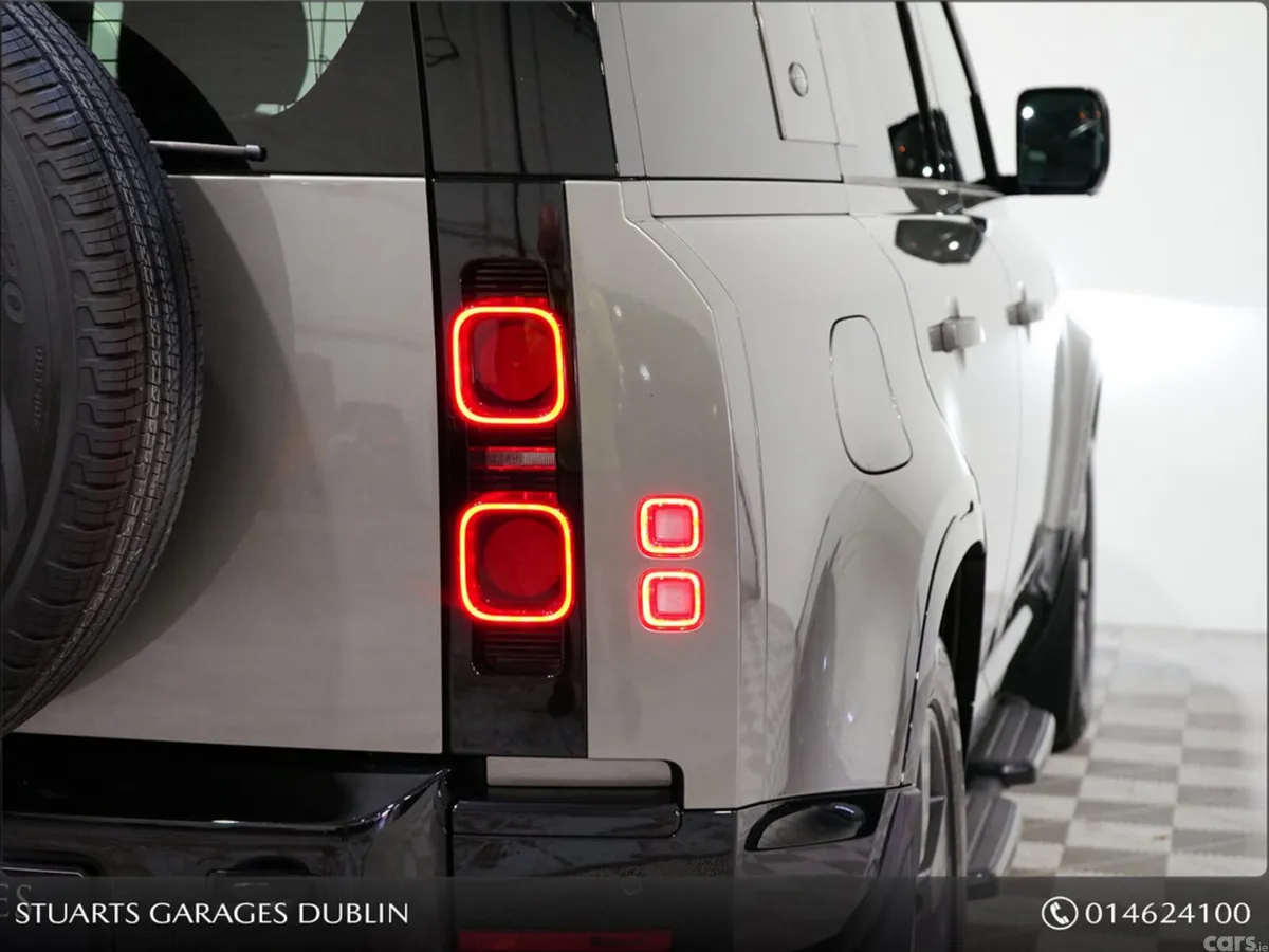 Land Rover Defender Estate, Petrol Plug-in Hybrid, 2023, Grey