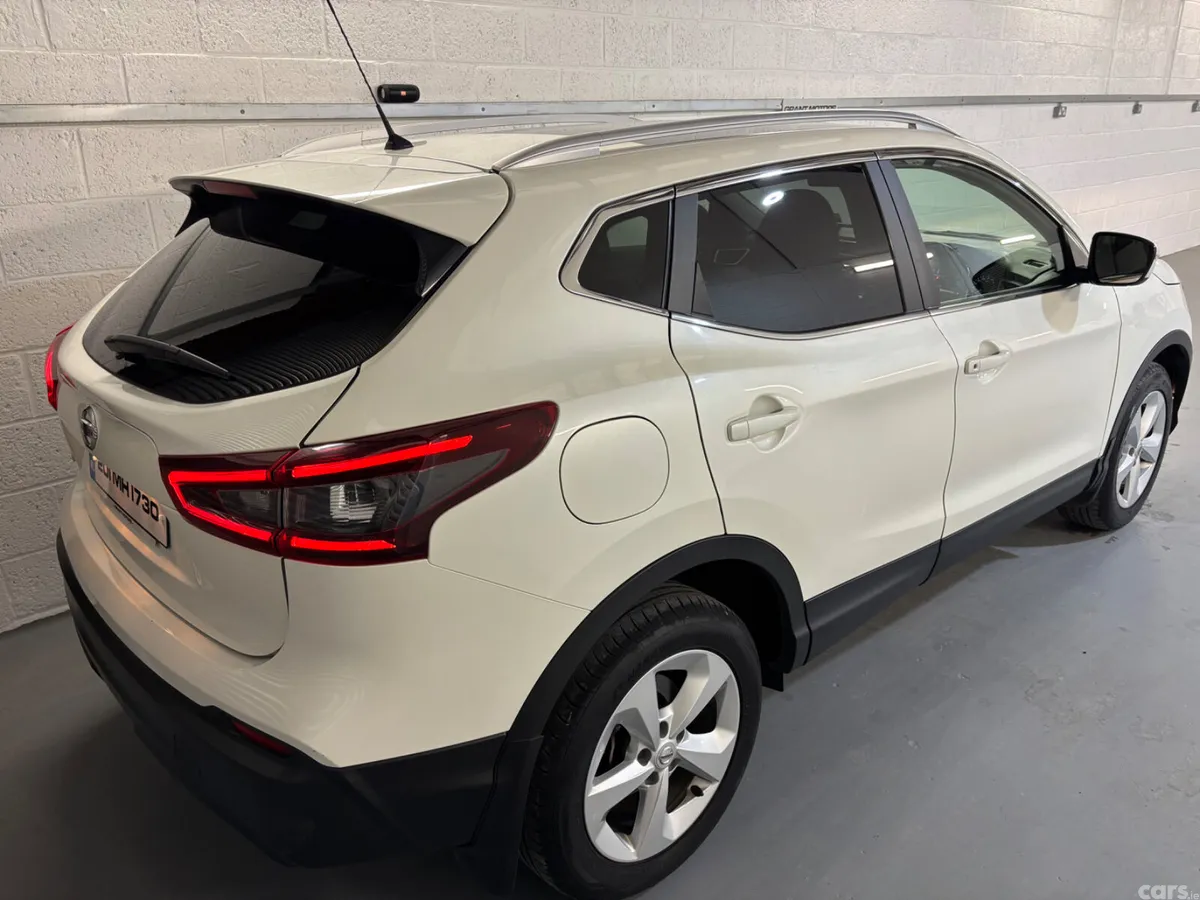 Nissan Qashqai MPV, Diesel, 2020, White