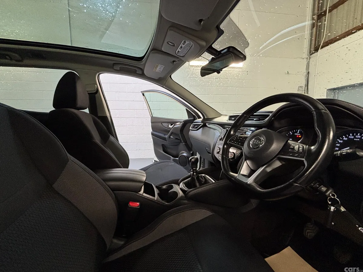 Nissan Qashqai MPV, Diesel, 2020, White