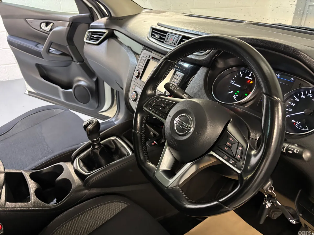 Nissan Qashqai MPV, Diesel, 2020, White