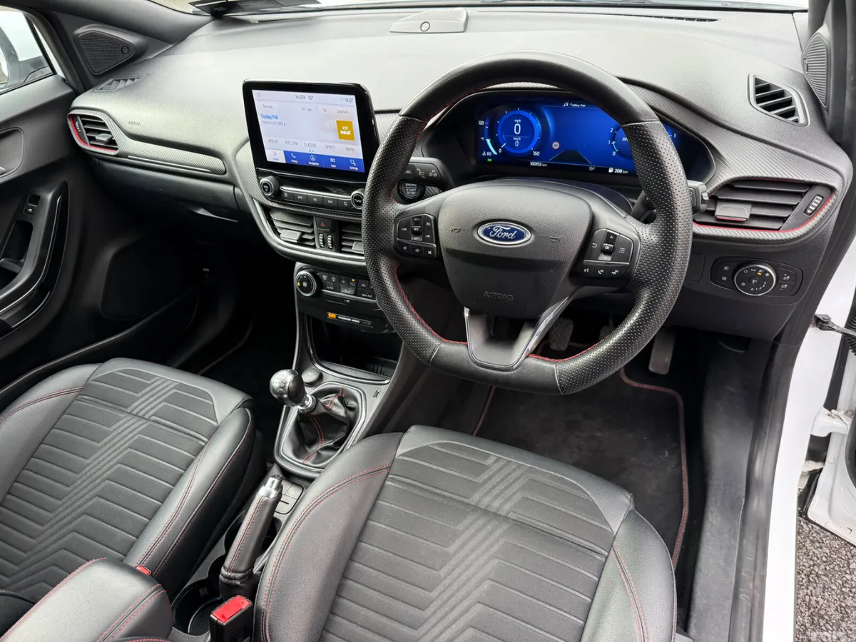 Ford Puma MPV, Petrol, 2023, White