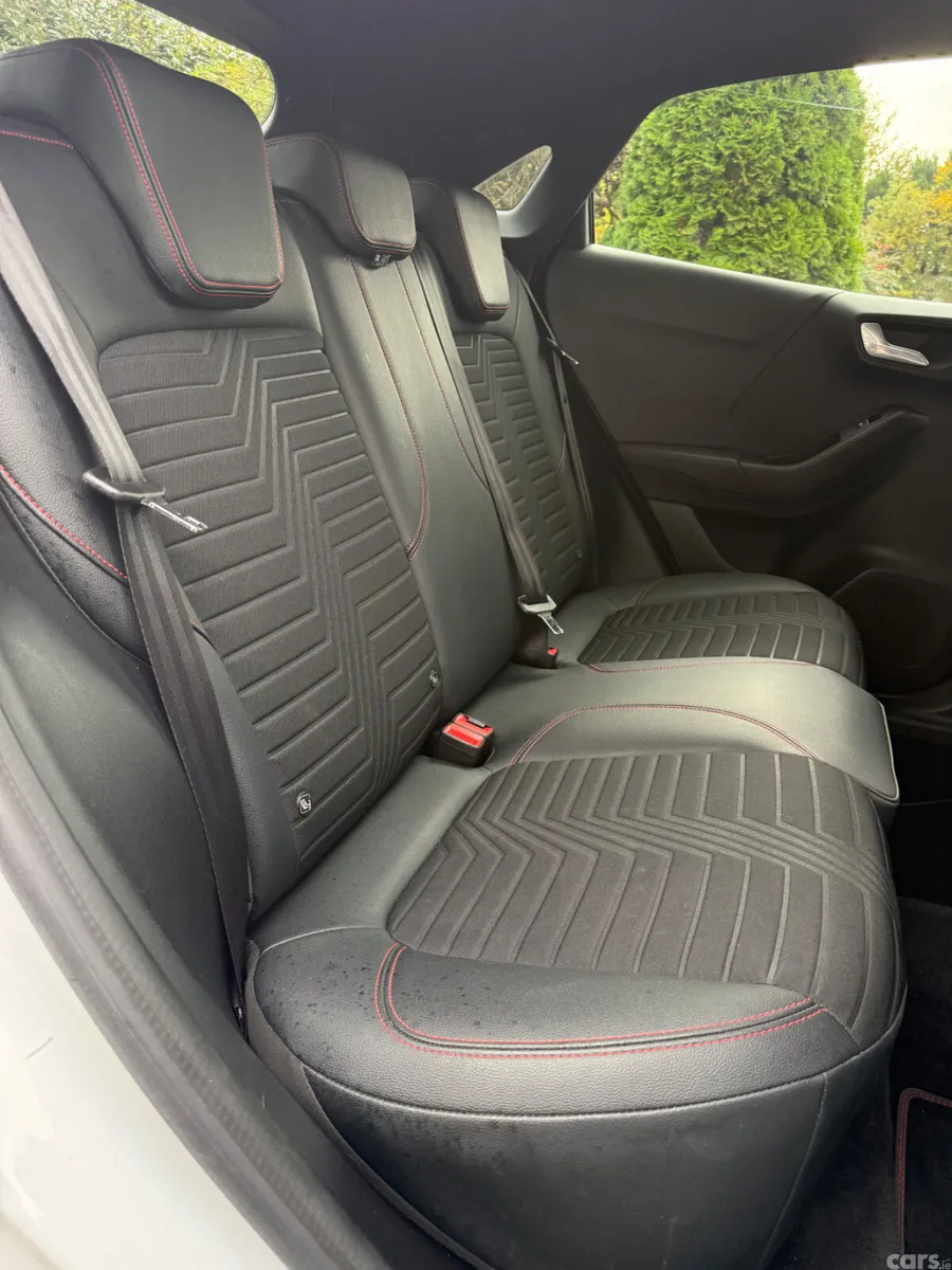 Ford Puma MPV, Petrol, 2023, White