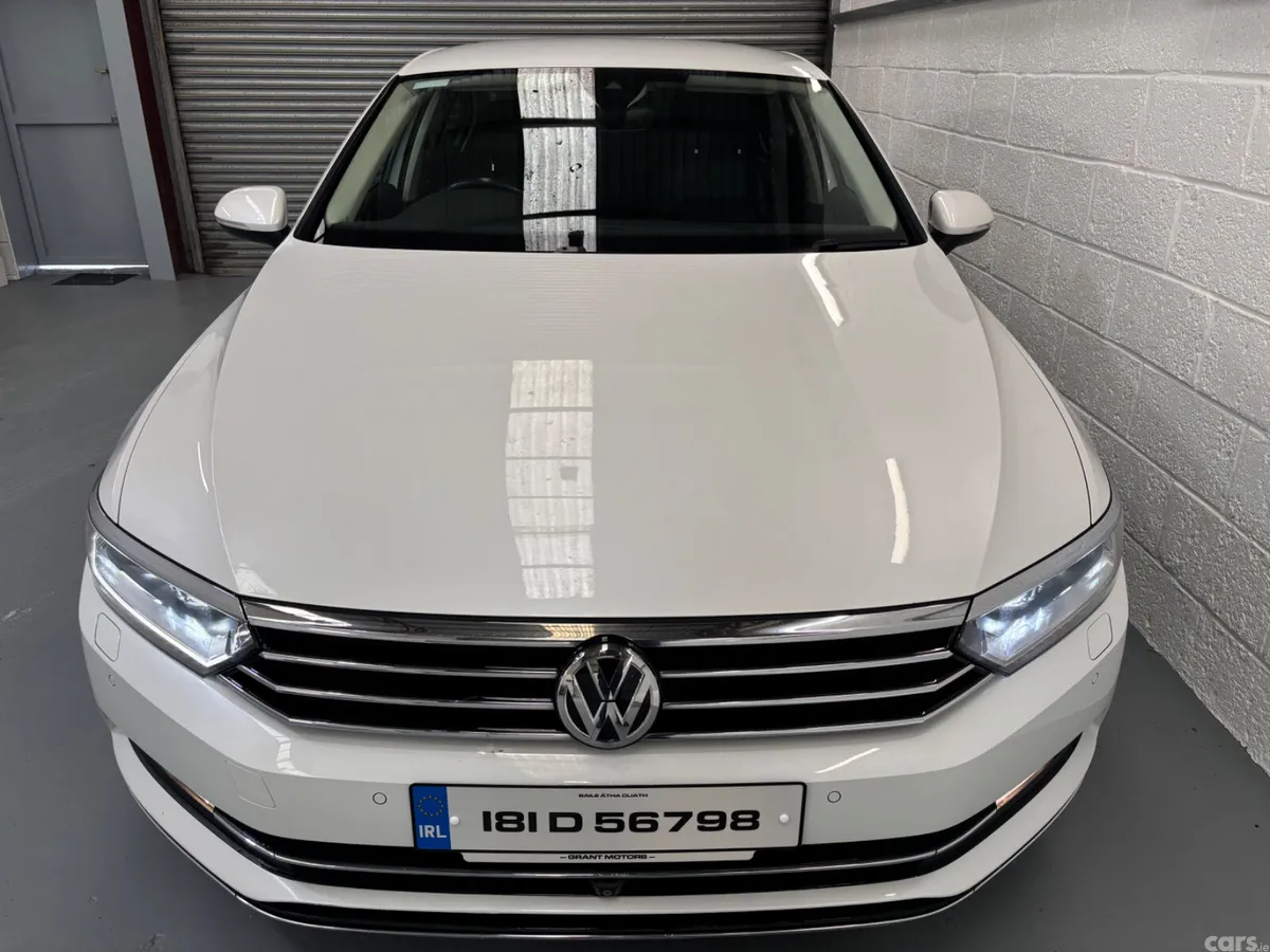 Volkswagen Passat Saloon, Petrol, 2018, White