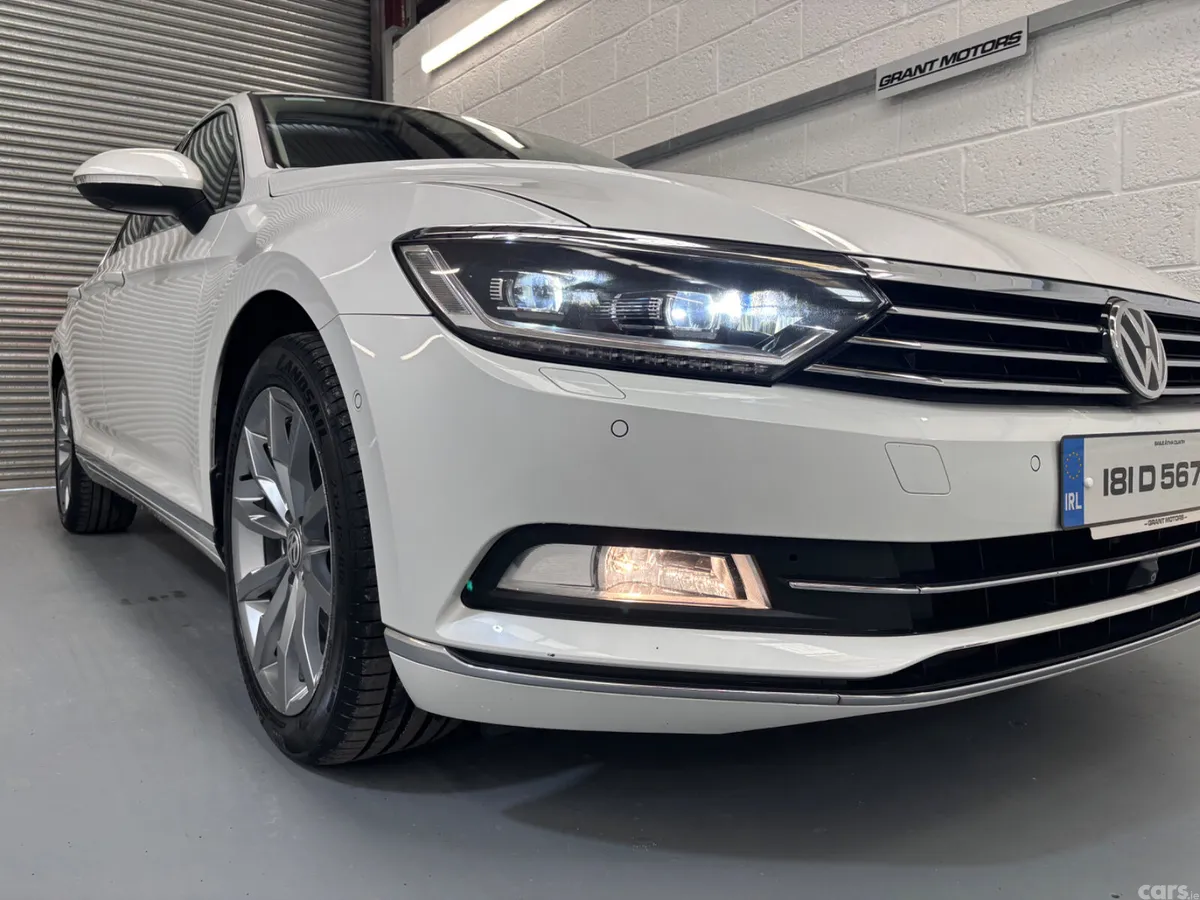 Volkswagen Passat Saloon, Petrol, 2018, White