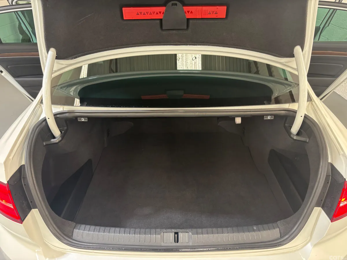 Volkswagen Passat Saloon, Petrol, 2018, White