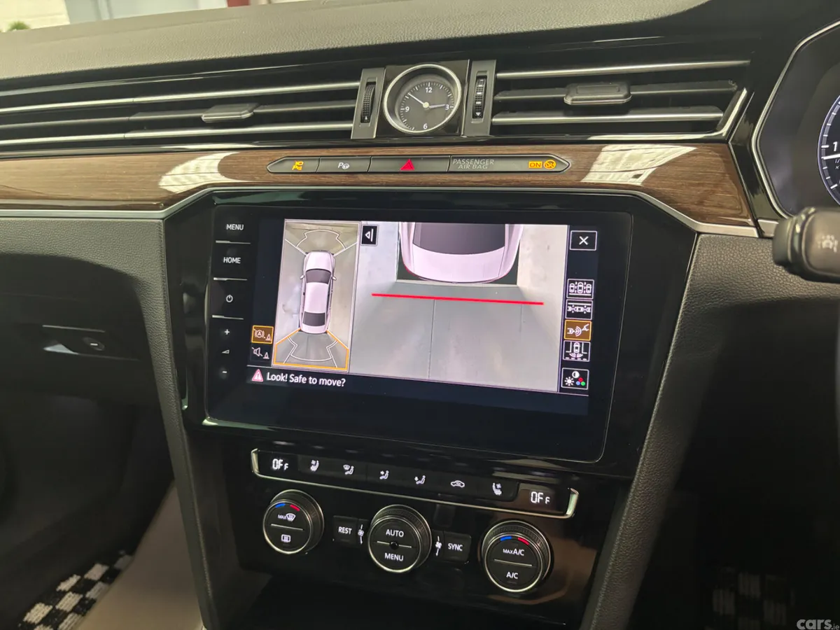 Volkswagen Passat Saloon, Petrol, 2018, White