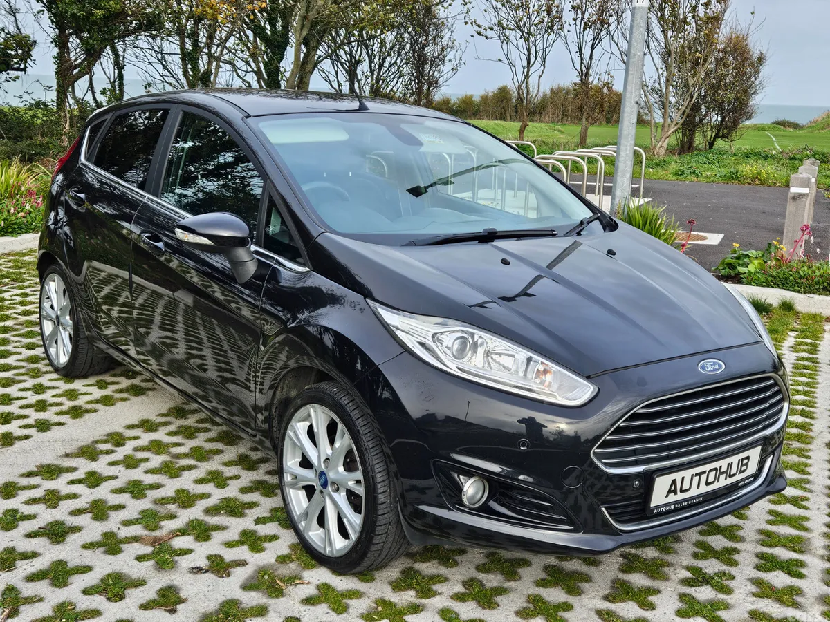Ford Fiesta Hatchback, Petrol, 2014, Black