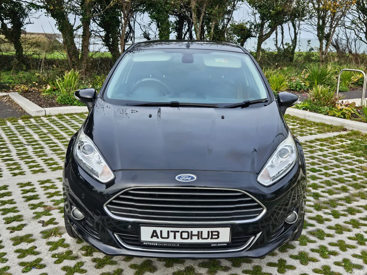 Ford Fiesta Hatchback, Petrol, 2014, Black