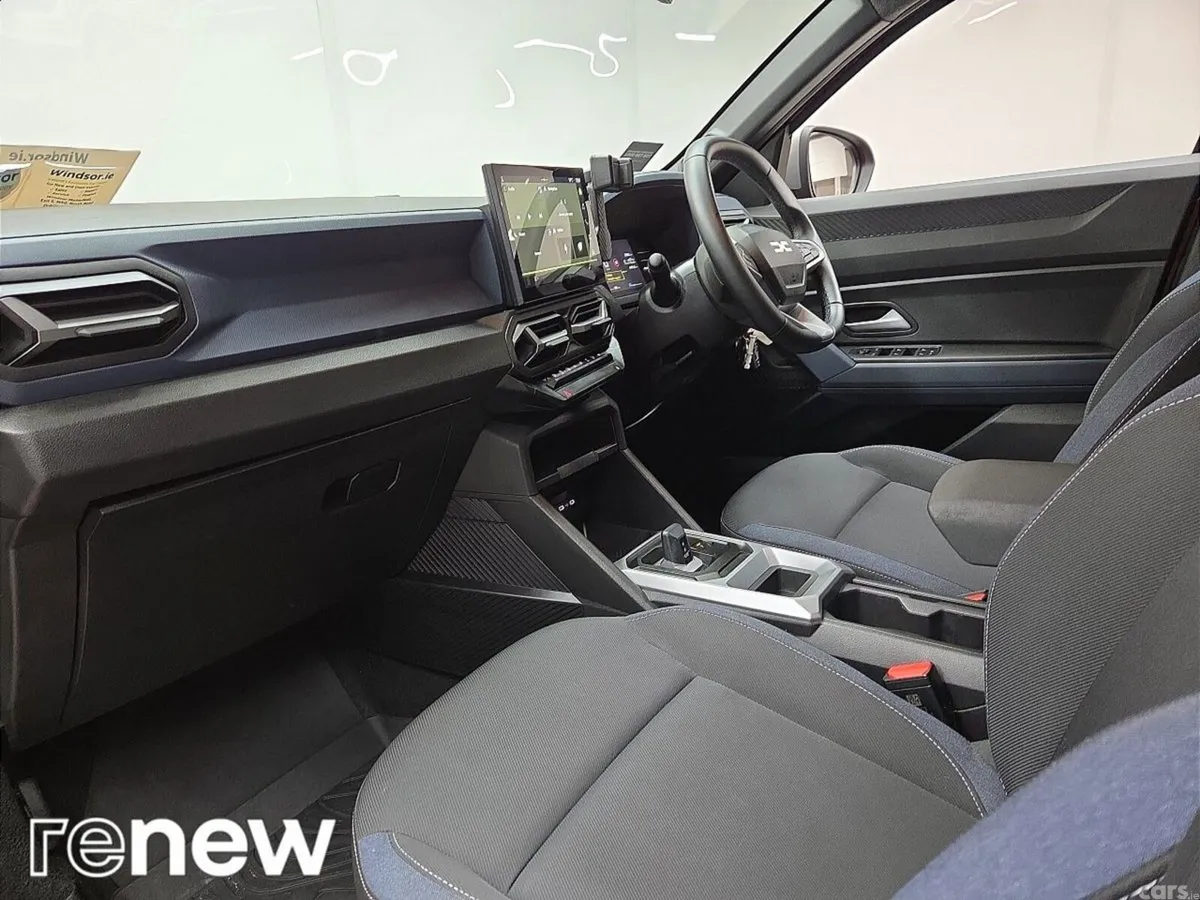 Dacia Duster SUV, Petrol Hybrid, 2025, Brown