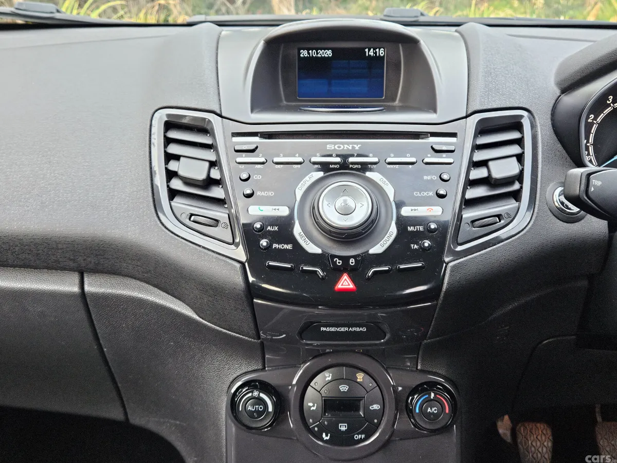 Ford Fiesta Hatchback, Petrol, 2014, Black