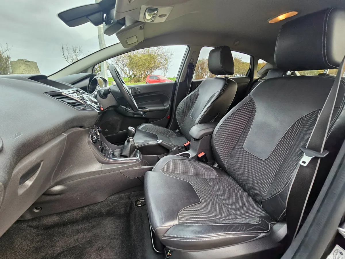 Ford Fiesta Hatchback, Petrol, 2014, Black