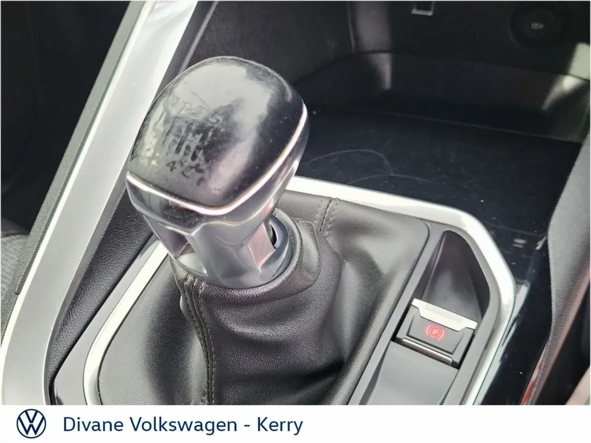 Peugeot 5008 MPV, Diesel, 2018, White
